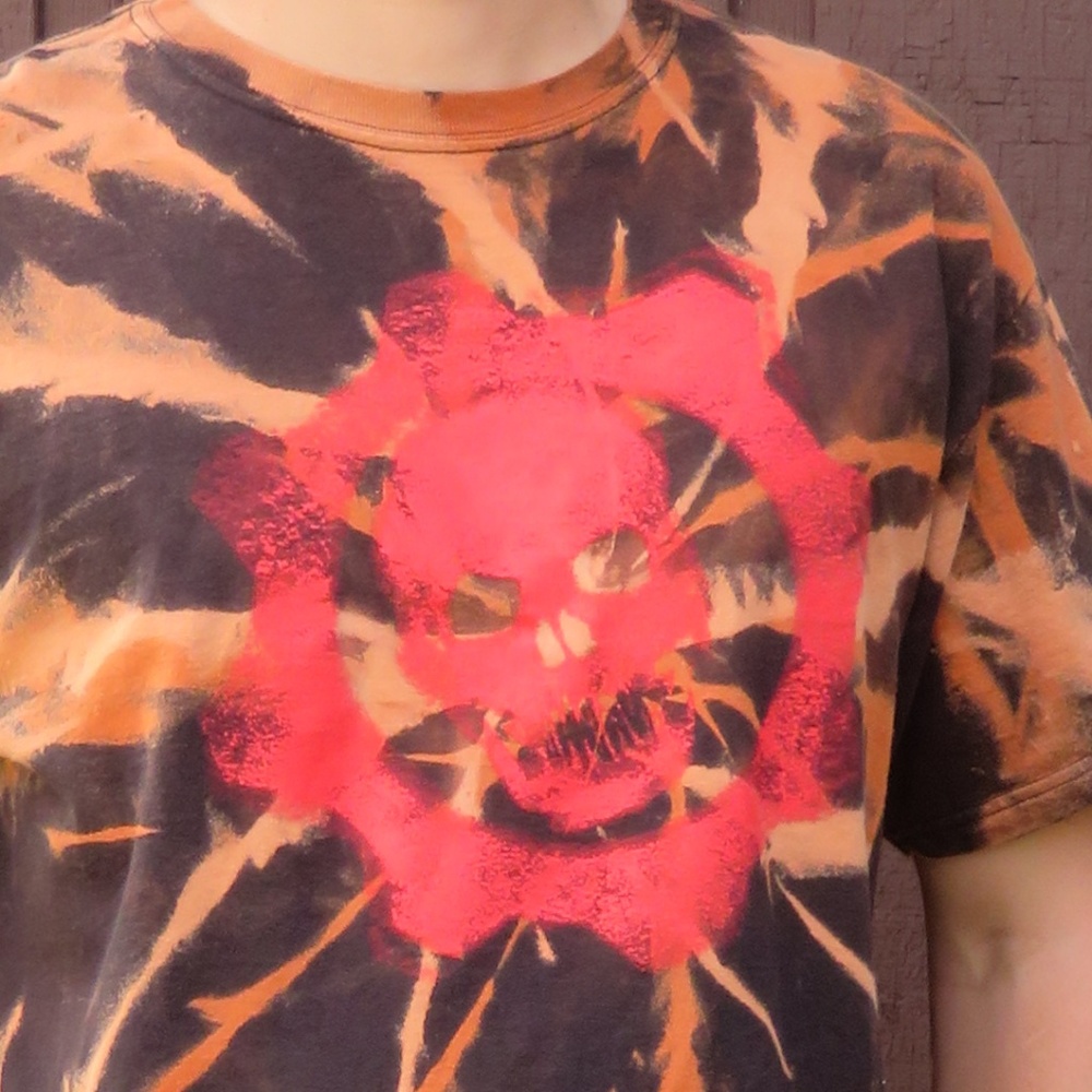 Gears of War Custom Spiral Bleach Tee sz L - Picture 2 of 5